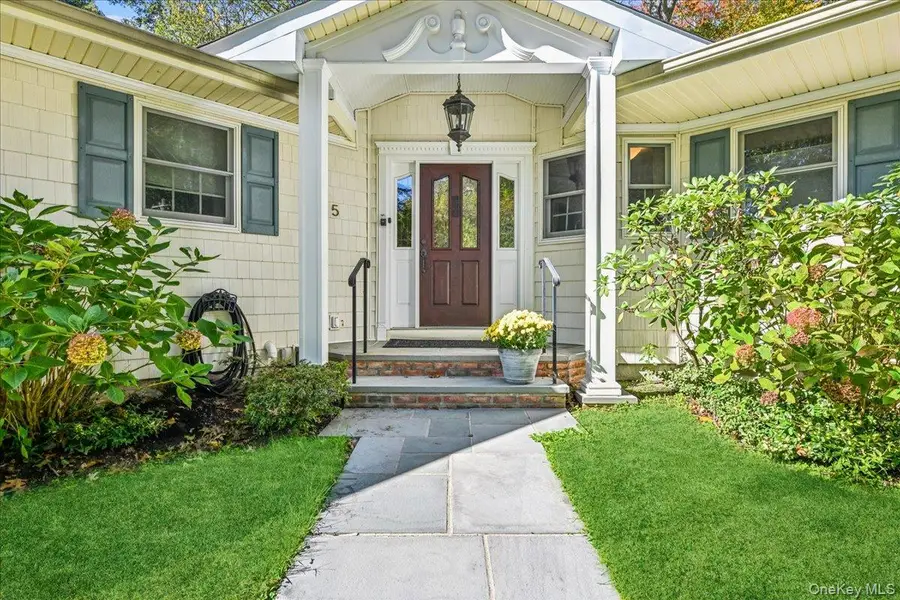 15 Centerport Road, Greenlawn, NY 11740 - Image #2