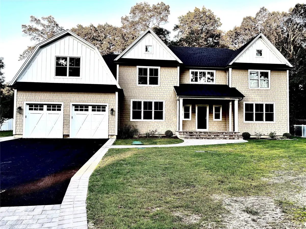 165 Main Avenue, Lake Grove, NY 11755 - Image #1