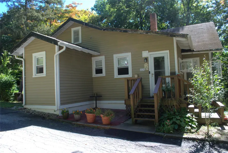 1824 Seabury Place, Peekskill, NY 10566 - Image #2