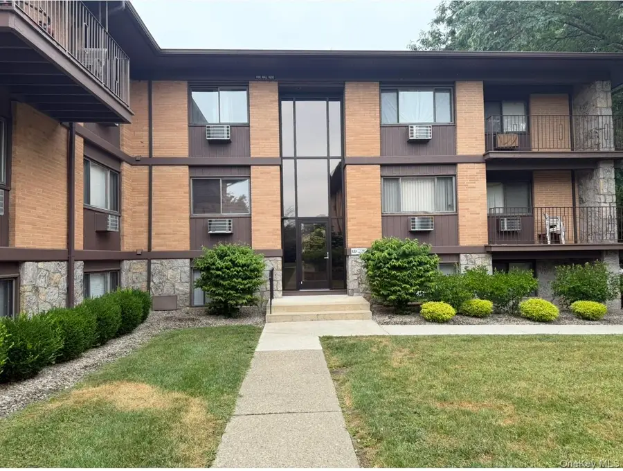 10 Oakwood Terrace #65, New Windsor, NY 12553 - Image #2
