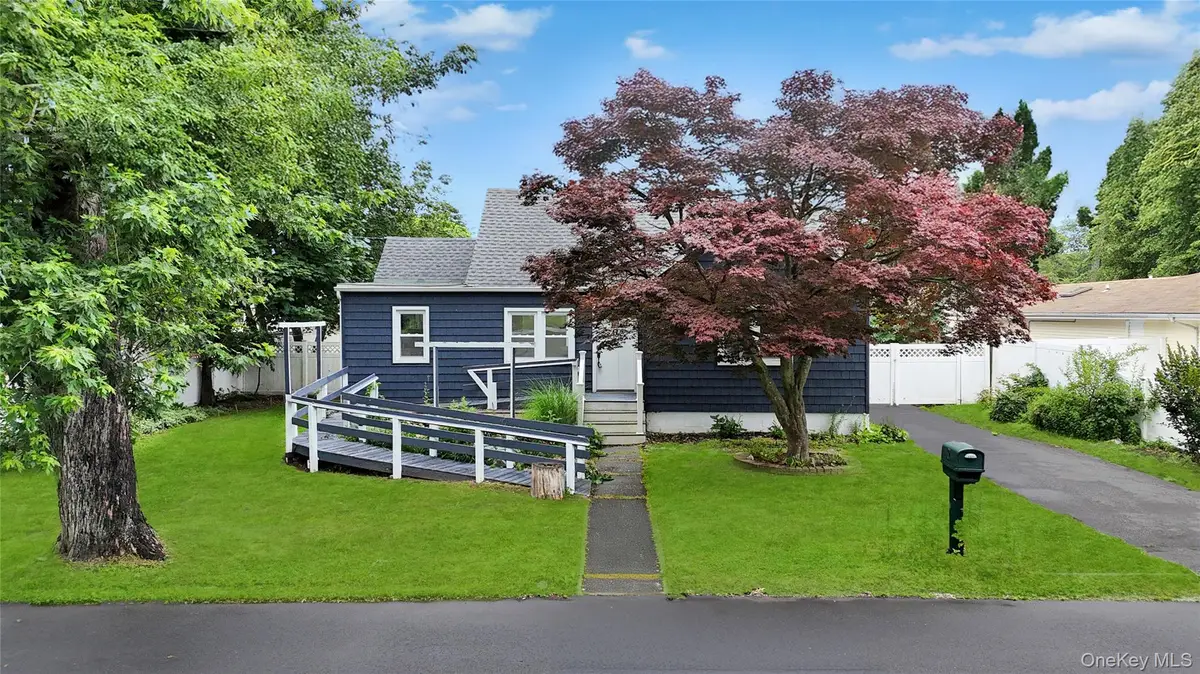 17 Pinetree Drive, Shirley, NY 11967 - Image #1