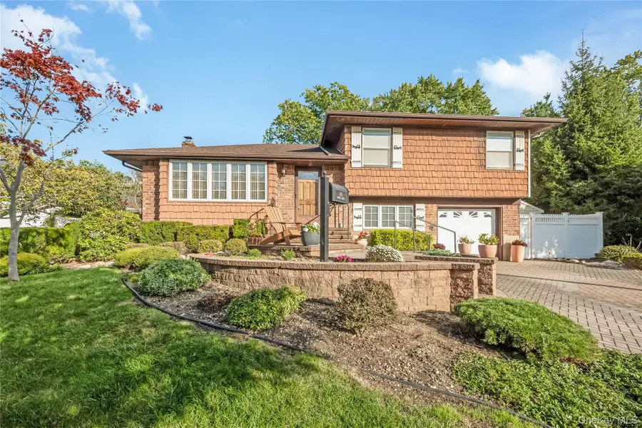 40 Damin Drive, Farmingdale, NY 11735 - Image #2