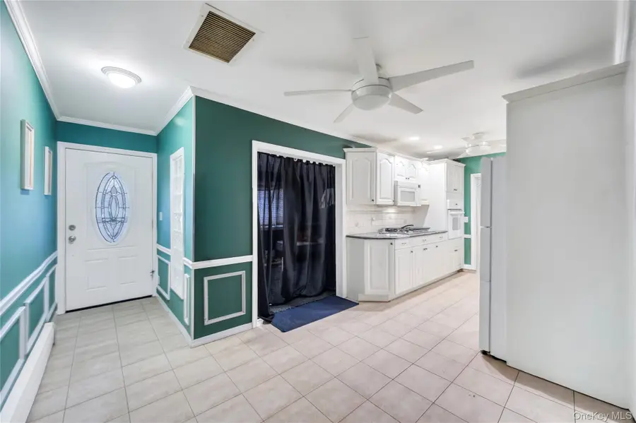 22 Herman Avenue, North Babylon, NY 11703 - Image #2