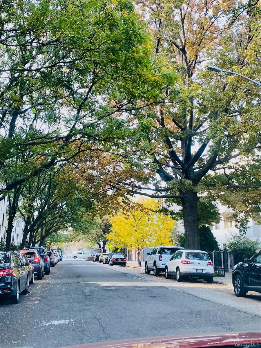 21-67 33 Street #4G, Astoria, NY 11105 - Image #2