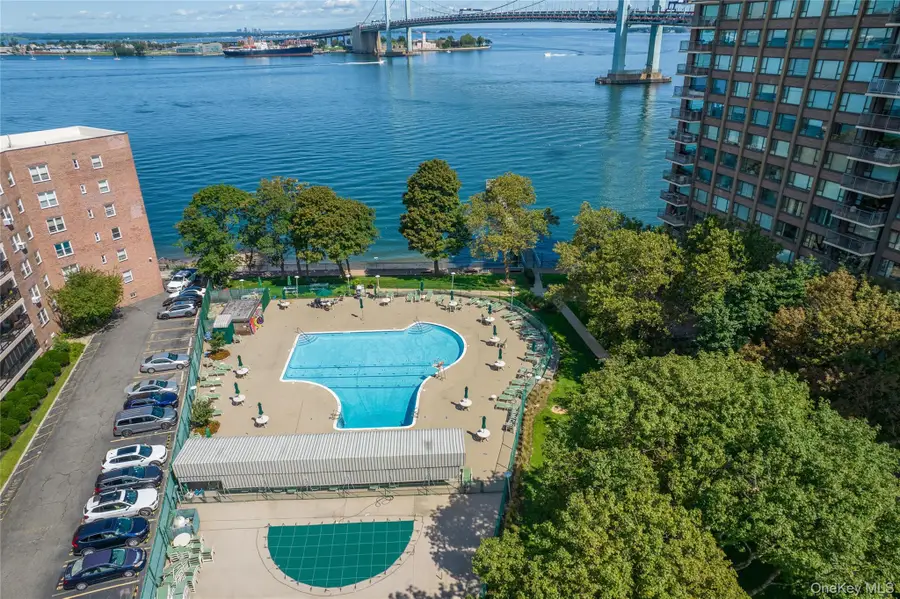 166-25 Powells Cove Boulevard #9E, Beechhurst, NY 11357 - Image #2