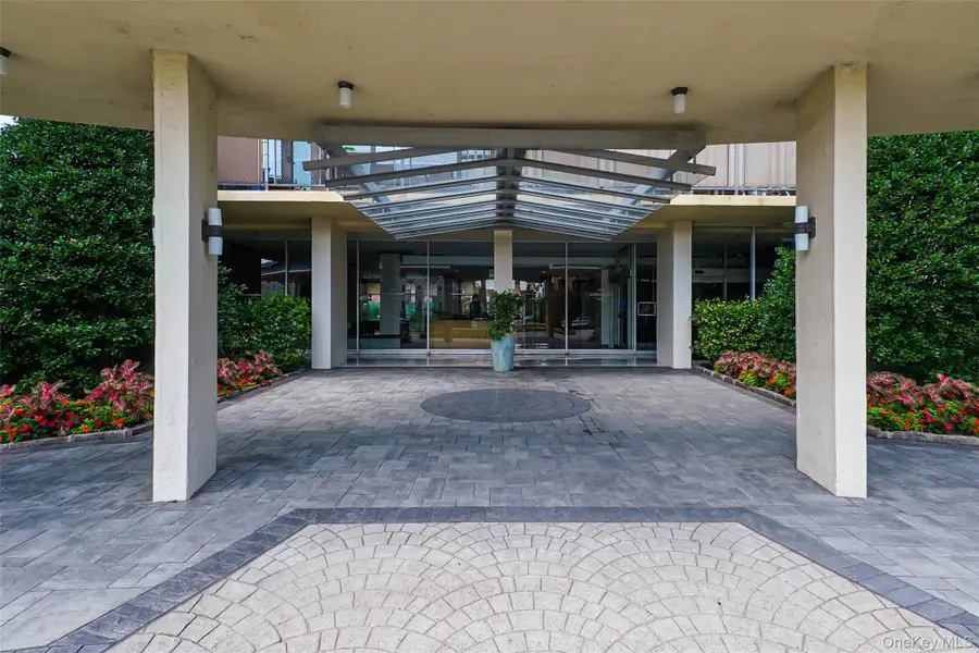 166-25 Powells Cove Boulevard #9E, Beechhurst, NY 11357 - Image #3