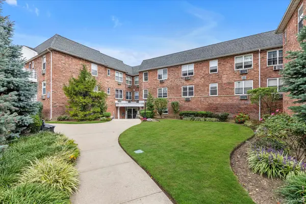 2 Fowler Avenue #228, Lynbrook, NY 11563