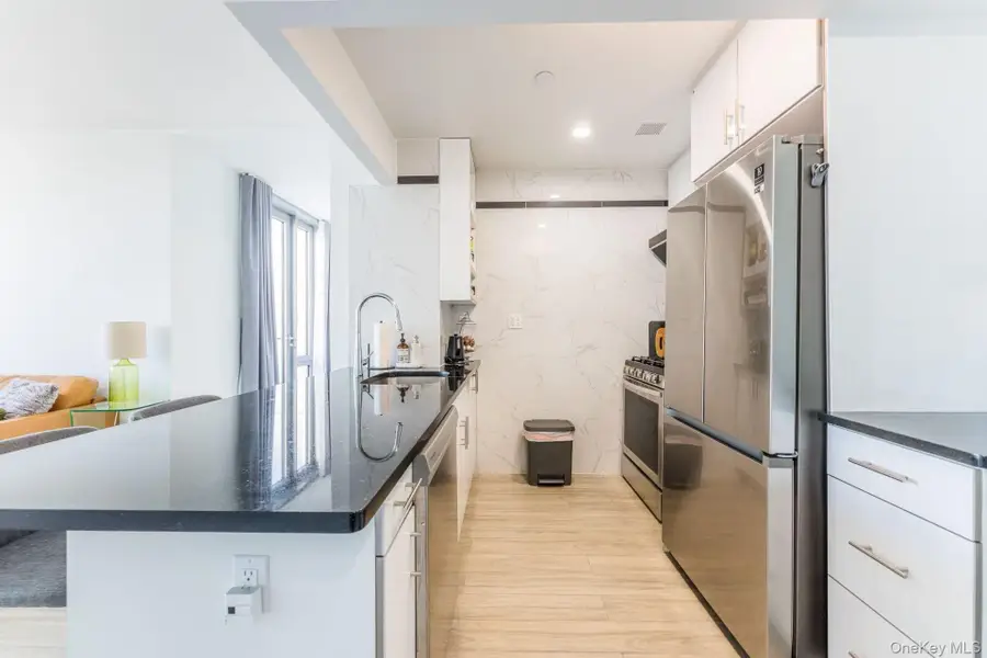 144-27 Sanford Avenue #8O, Flushing, NY 11355 - Image #3