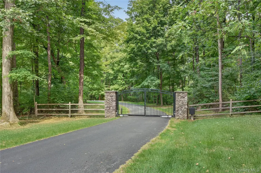 3 Orr-hatch Drive, Cornwall, NY 12518 - Image #2