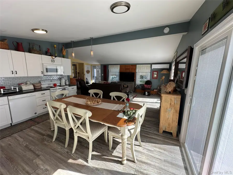 53 Village Circle S, Manorville, NY 11949 - Image #3