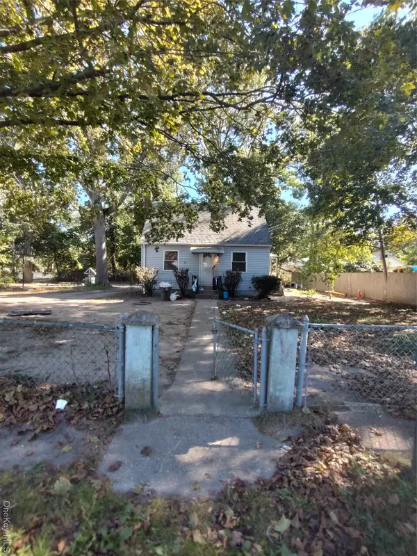 16 Neighborhood Road, Mastic Beach, NY 11951