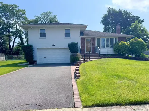 114 Celia Drive, Jericho, NY 11753