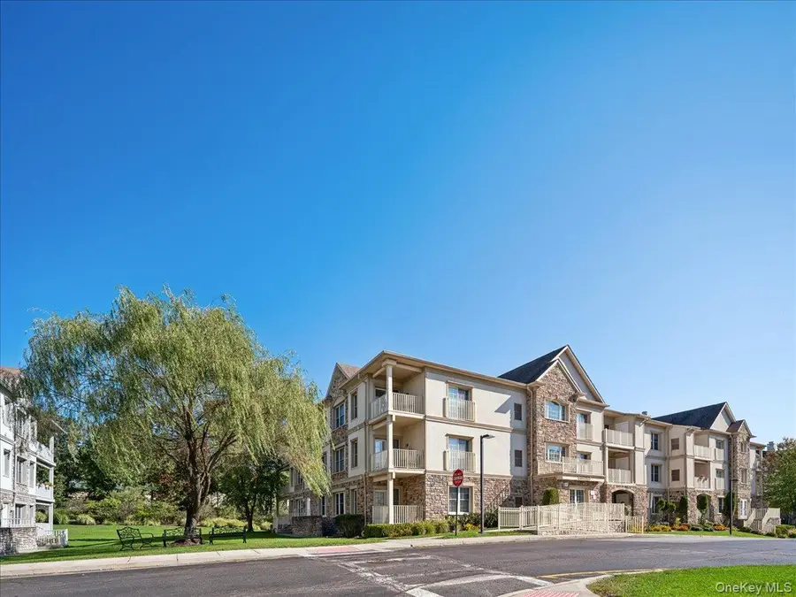 28 N De Baun Avenue #208, Airmont, NY 10901 - Image #3