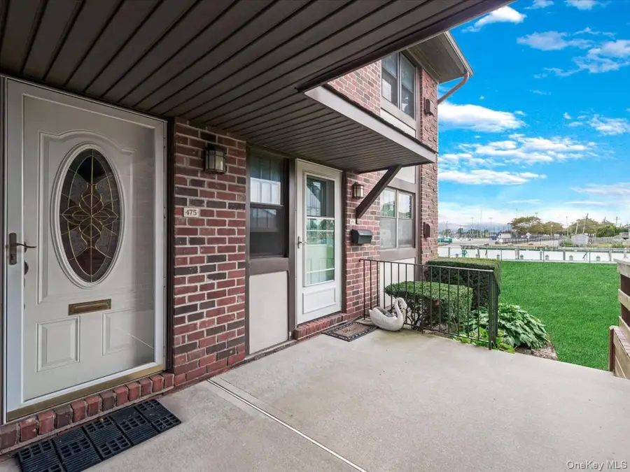 475 Mariners Way, Copiague, NY 11726 - Image #2