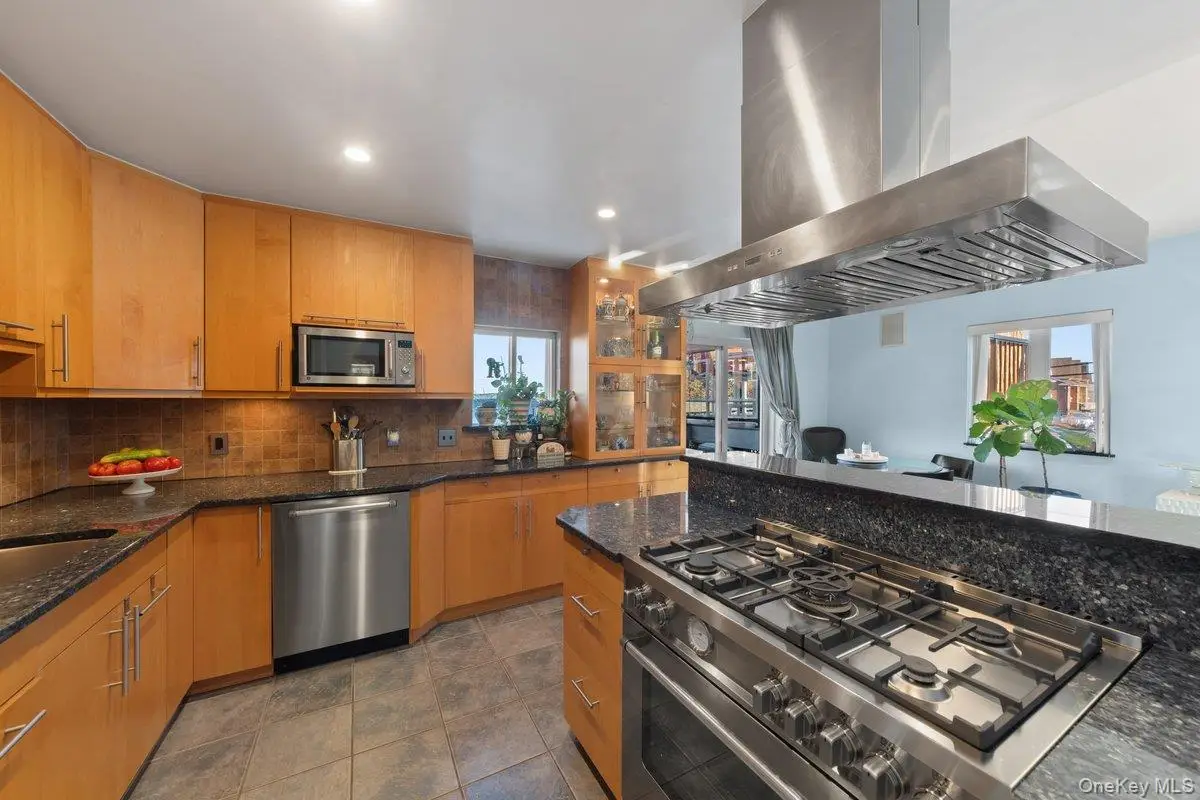 902 Dean Avenue, Bronx, NY 10465 - Image #1