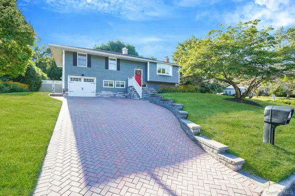 55 Lolly Lane W, Centereach, NY 11720