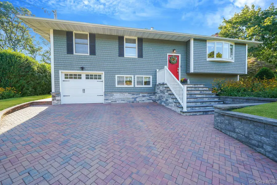 55 Lolly Lane W, Centereach, NY 11720 - Image #2