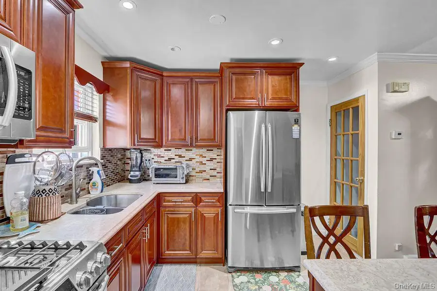 516 Elton Street, Brooklyn, NY 11208 - Image #2