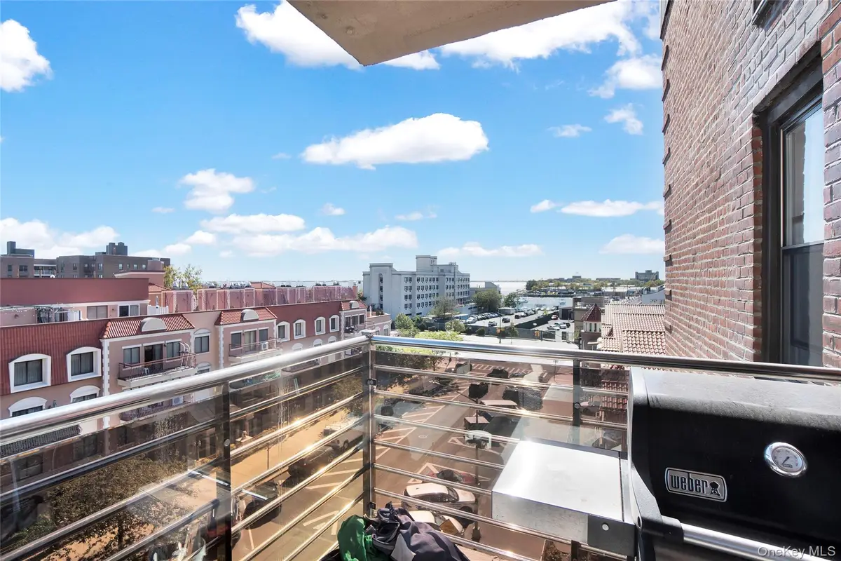 2800 Coyle #622, Brooklyn, NY 11235 - Image #1