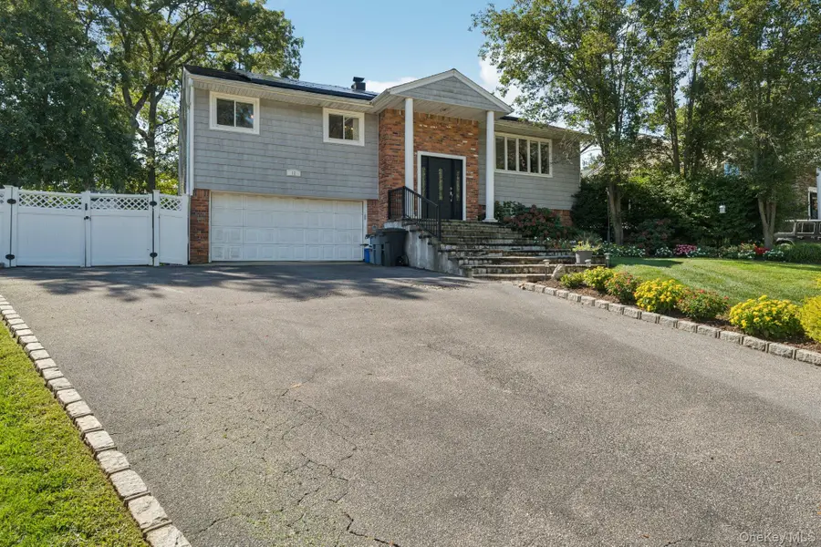 12 Wesleyan Road, Commack, NY 11725 - Image #2