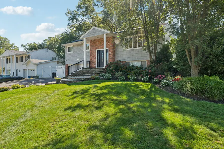 12 Wesleyan Road, Commack, NY 11725 - Image #3