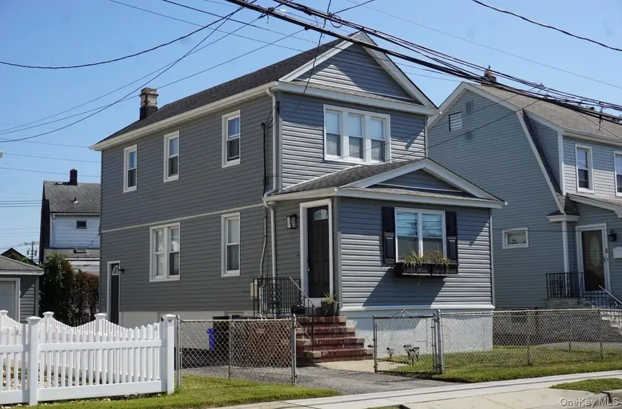 31 Drew Street, Valley Stream, NY 11581 - Image #2