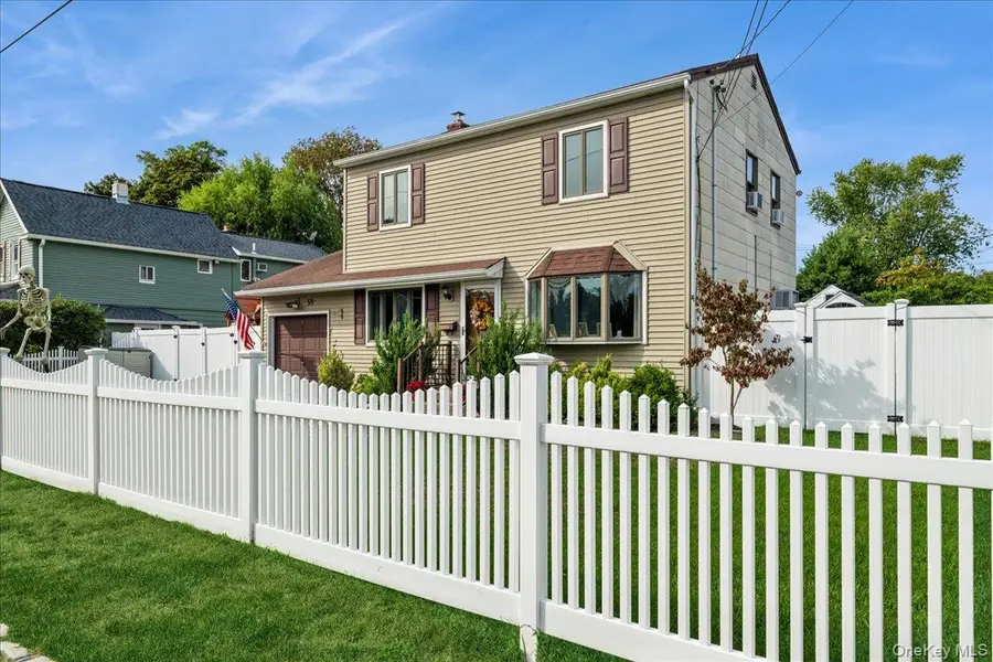 59 Grand Place, East Northport, NY 11731 - Image #3