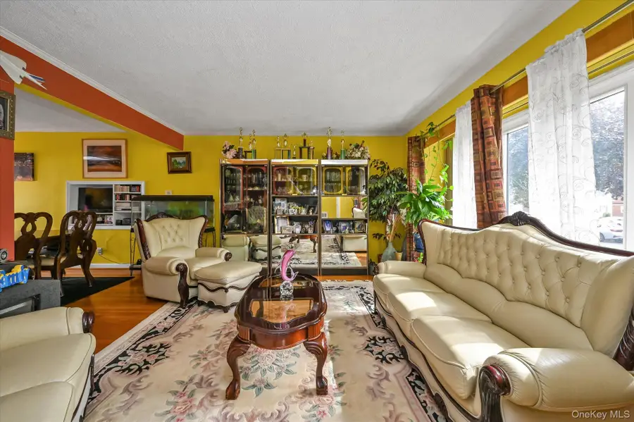 141 Brown Avenue, Hempstead, NY 11550 - Image #2