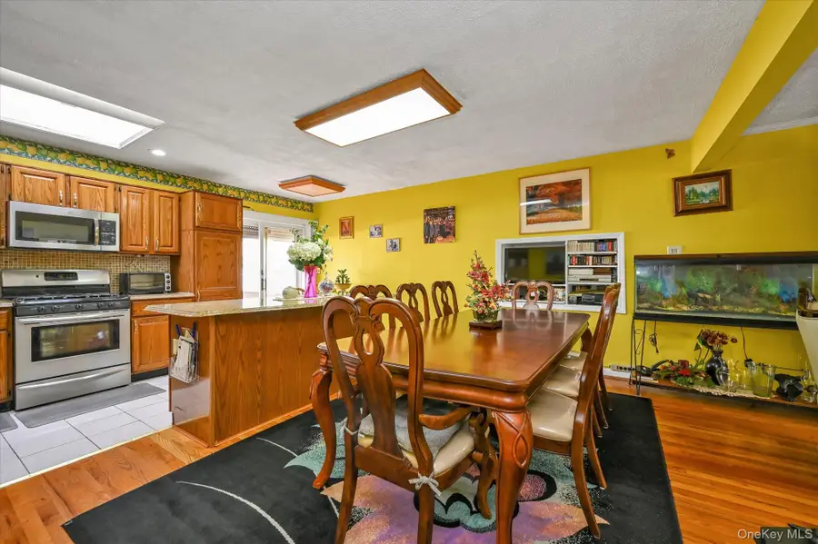 141 Brown Avenue, Hempstead, NY 11550 - Image #3