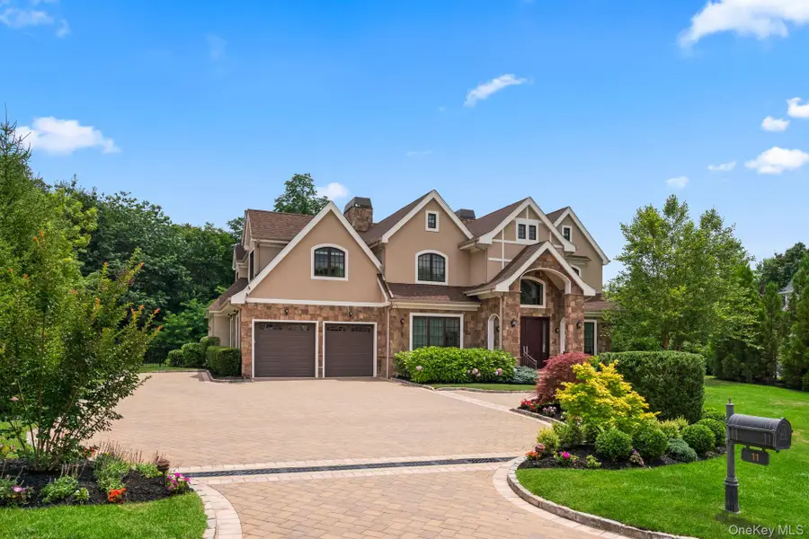 11 Buckingham Court, Muttontown, NY 11791 - Image #2