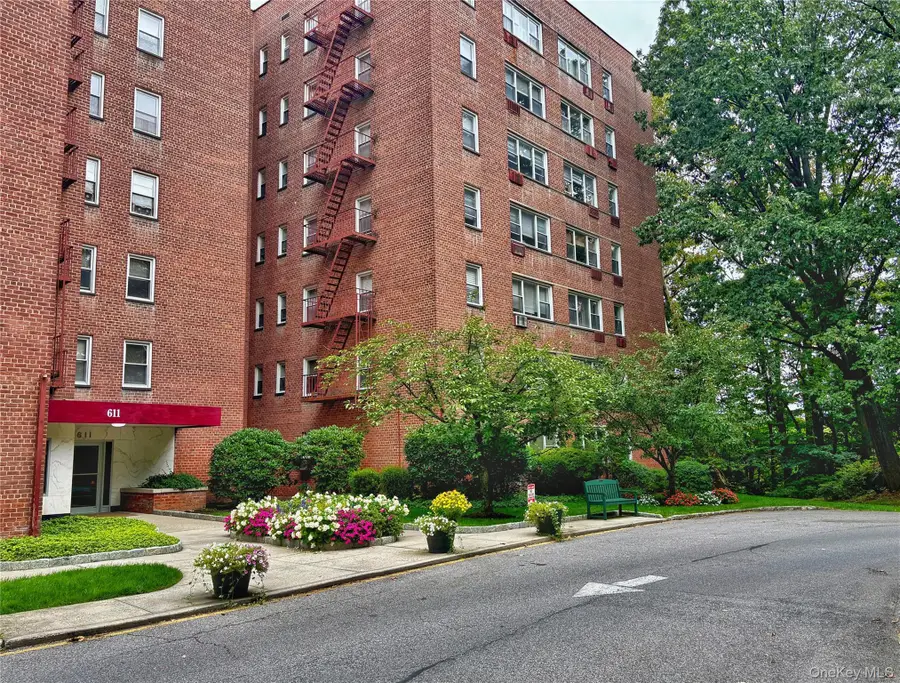 611 Palmer Road #5V, Yonkers, NY 10701 - Image #2
