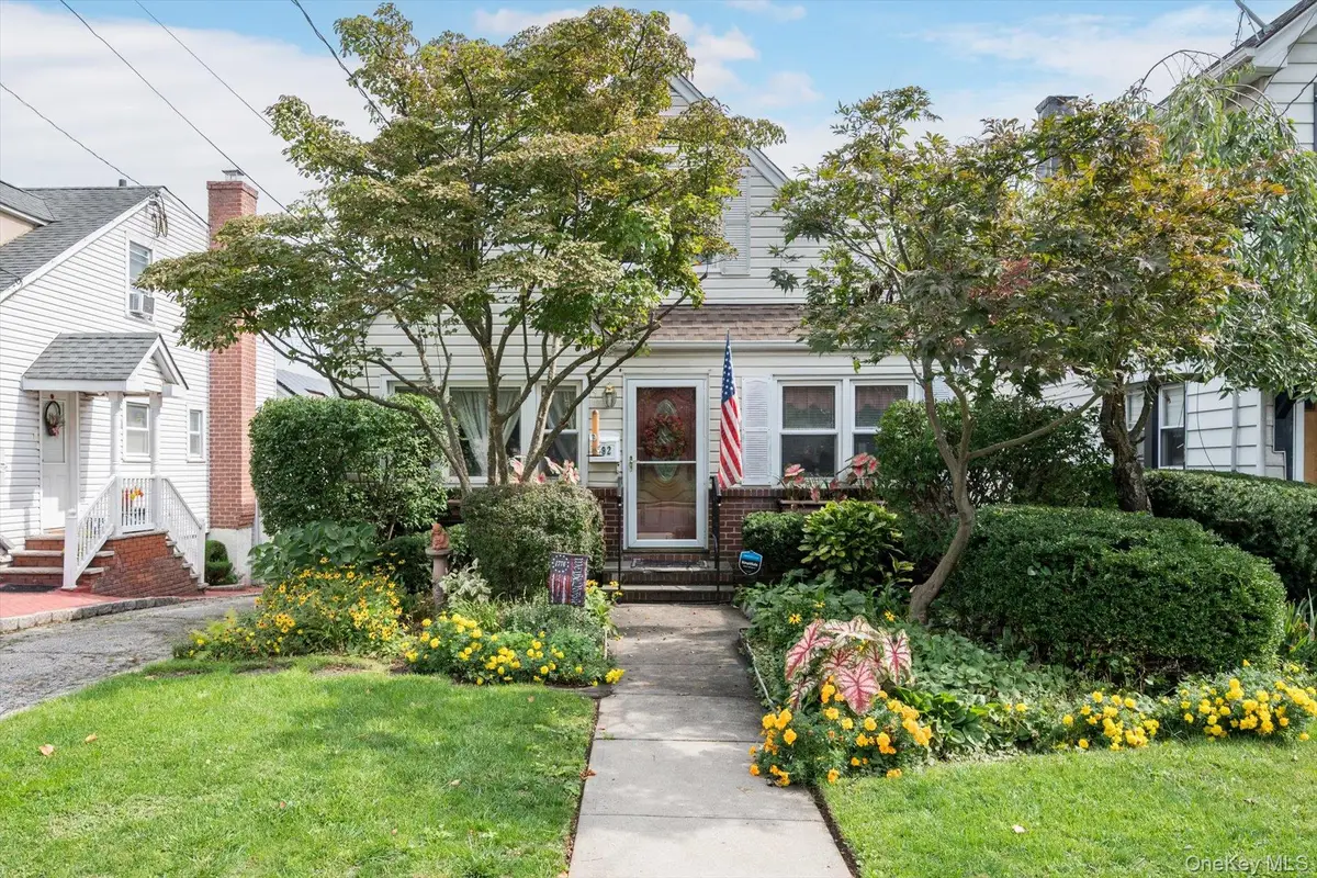 492 Nassau Boulevard, Williston Park, NY 11596 - Image #1