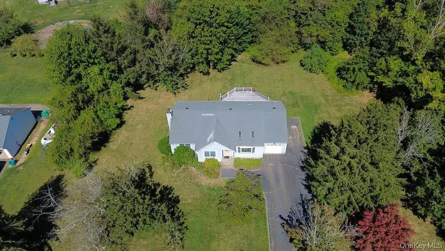 152 Baywood Drive, Baiting Hollow, NY 11933 - Image #2