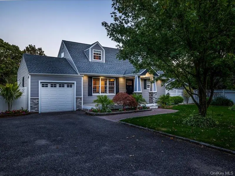 895 Sycamore Avenue, Bohemia, NY 11716 - Image #1