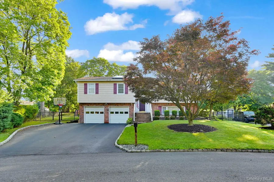 35 Chimney Ridge Drive, Nanuet, NY 10954 - Image #2