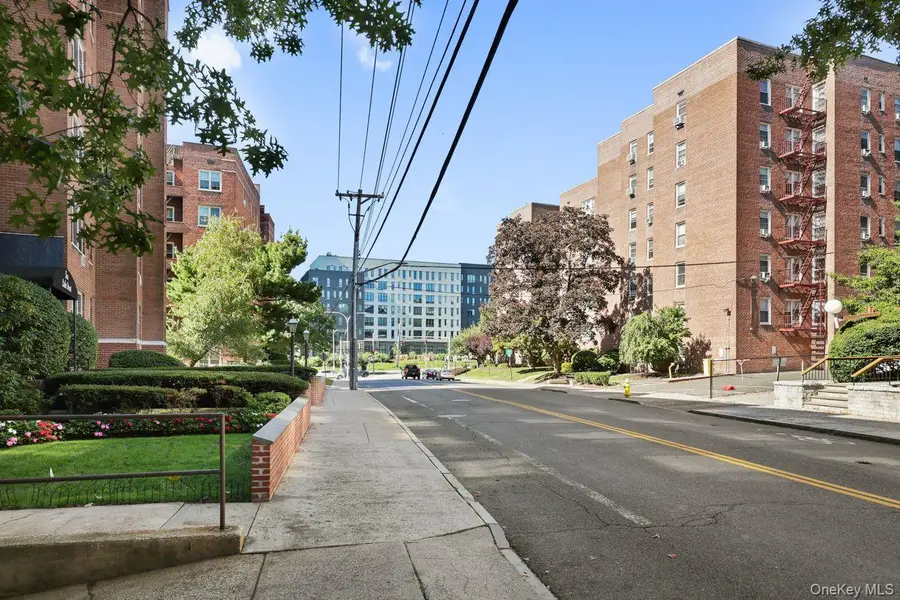 16 Lake Street #5H, White Plains, NY 10603 - Image #3