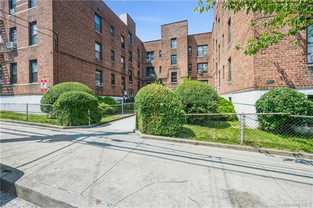 3231 Barker Ave Avenue #2A, Bronx, NY 10467 - Image #1