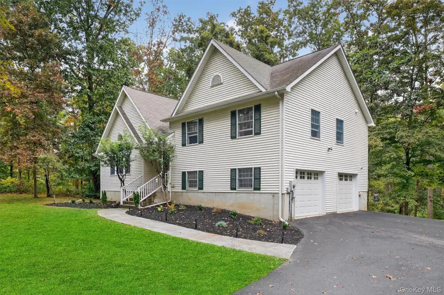 264 Lauer Road, Poughkeepsie, NY 12603 - Image #2