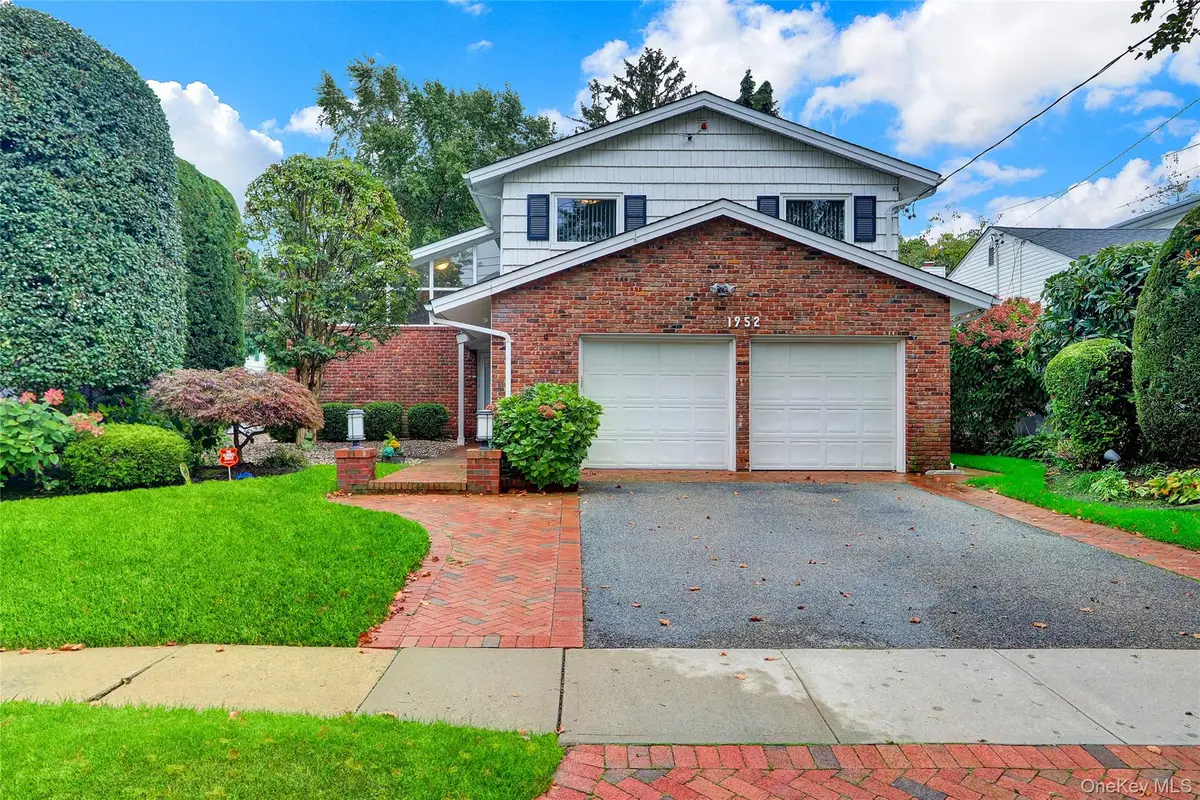 1952 Julian Lane, Merrick, NY 11566 - #1