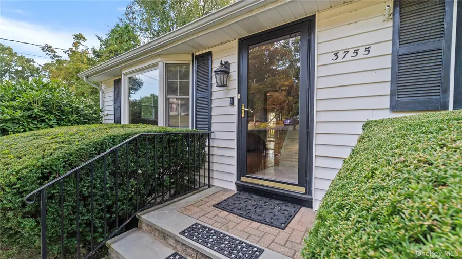 3755 Valleyview Street, Mohegan Lake, NY 10547 - Image #3