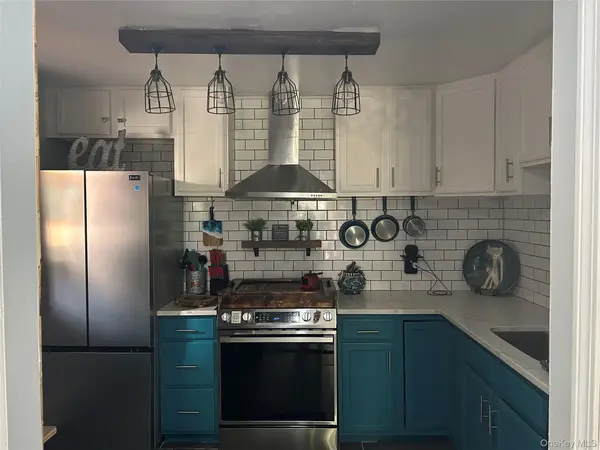 102 Fox Run Lane, Carmel, NY 10512