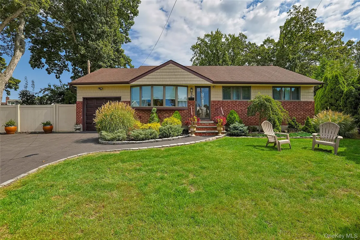 5 Evelyn Court, Massapequa, NY 11758 - Image #1