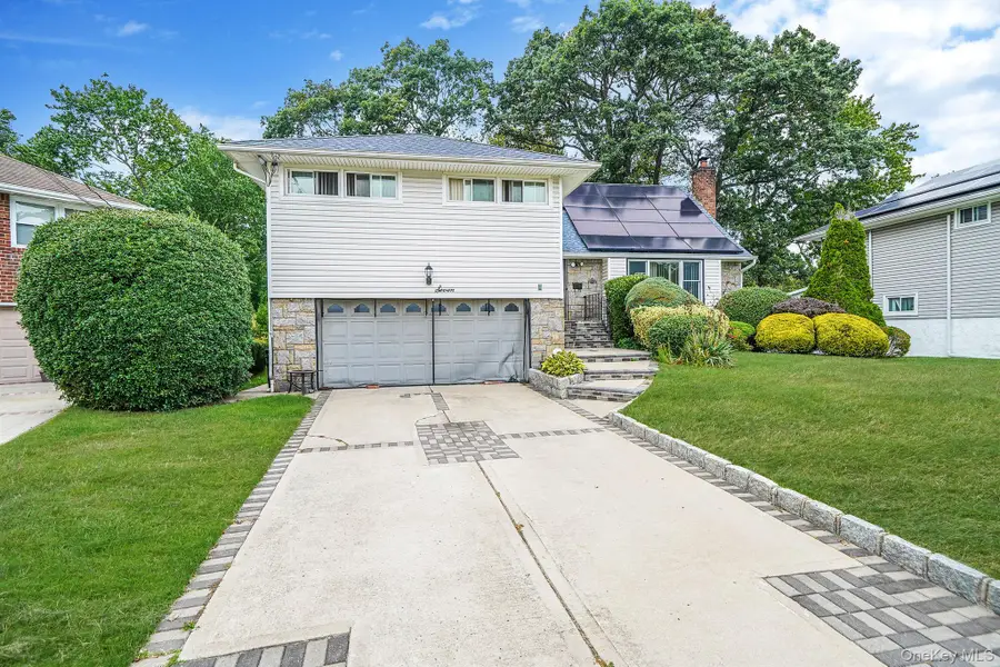 7 Wilbur Lane, Roosevelt, NY 11575 - Image #2