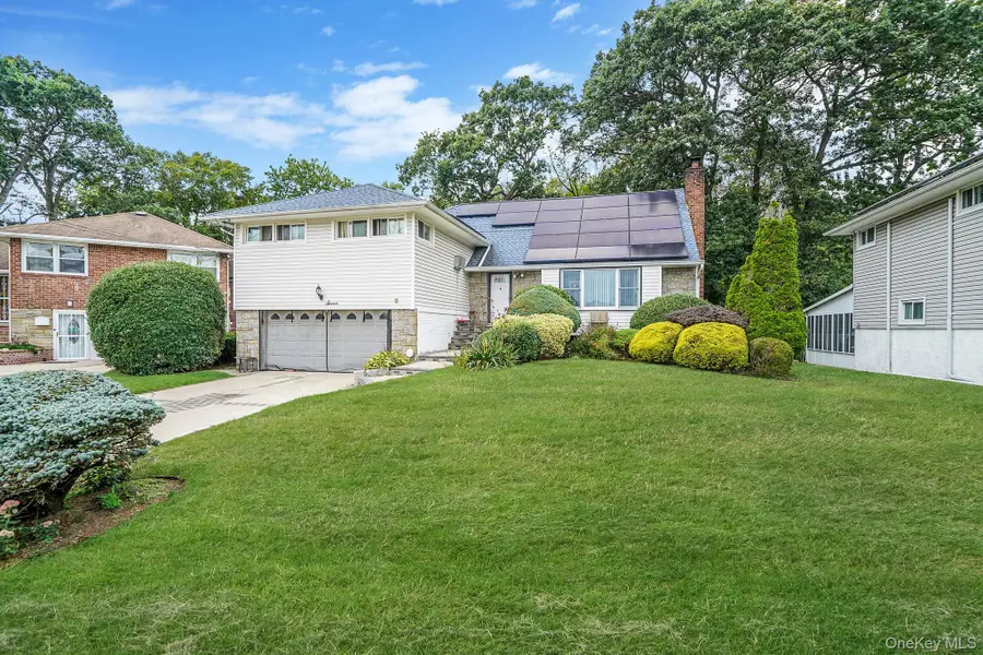 7 Wilbur Lane, Roosevelt, NY 11575 - Image #3