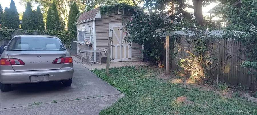 147 S Montgomery Street, Valley Stream, NY 11580 - Image #2