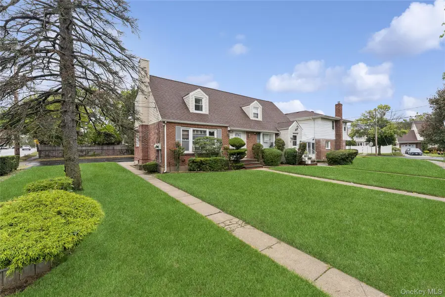 5 Seaton Gate, Valley Stream, NY 11580 - Image #3