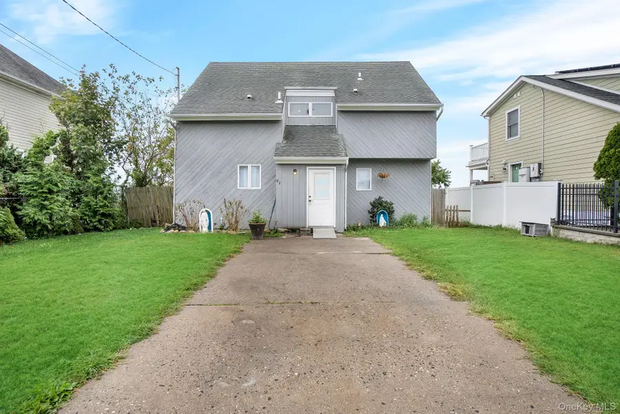 82 Grandview Drive, Shirley, NY 11967 - Image #2