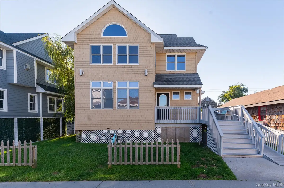 22 Bungalow Walk, Ocean Beach, NY 11770 - Image #1