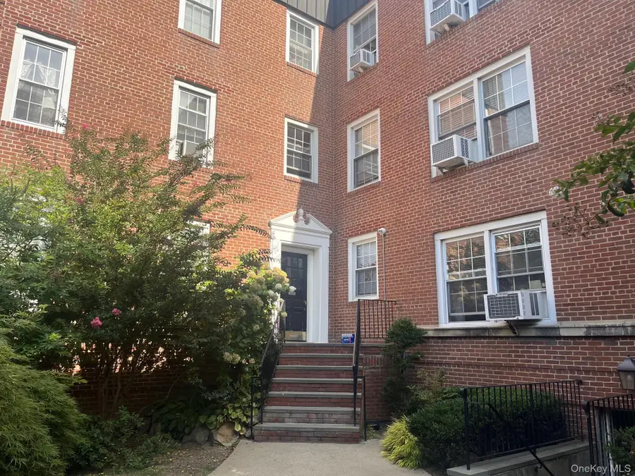 230 Central Avenue #3J, Lawrence, NY 11559 - Image #2