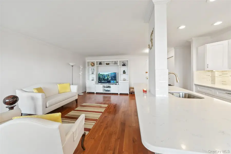 1874 Pelham Parkway South #6M, Bronx, NY 10461 - Image #2